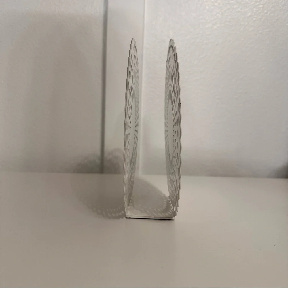 Crate & Barrel “Gram” Metal Enamel White Napkin Holder Doilies Cut Pattern Round